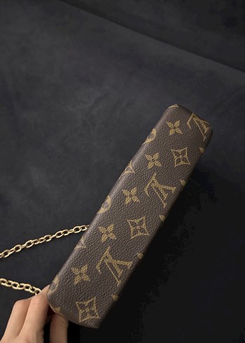 Zincir Detaylı Kahverengi Deri Kadın Çanta - Görsel 4