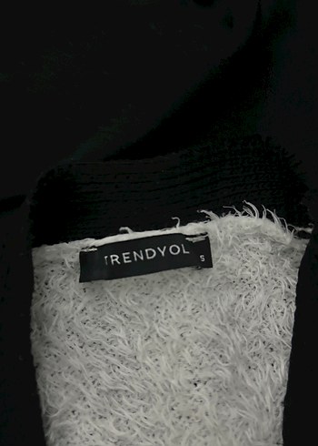 Peluş Detaylı beyaz Kadın Hırka - Görsel 4