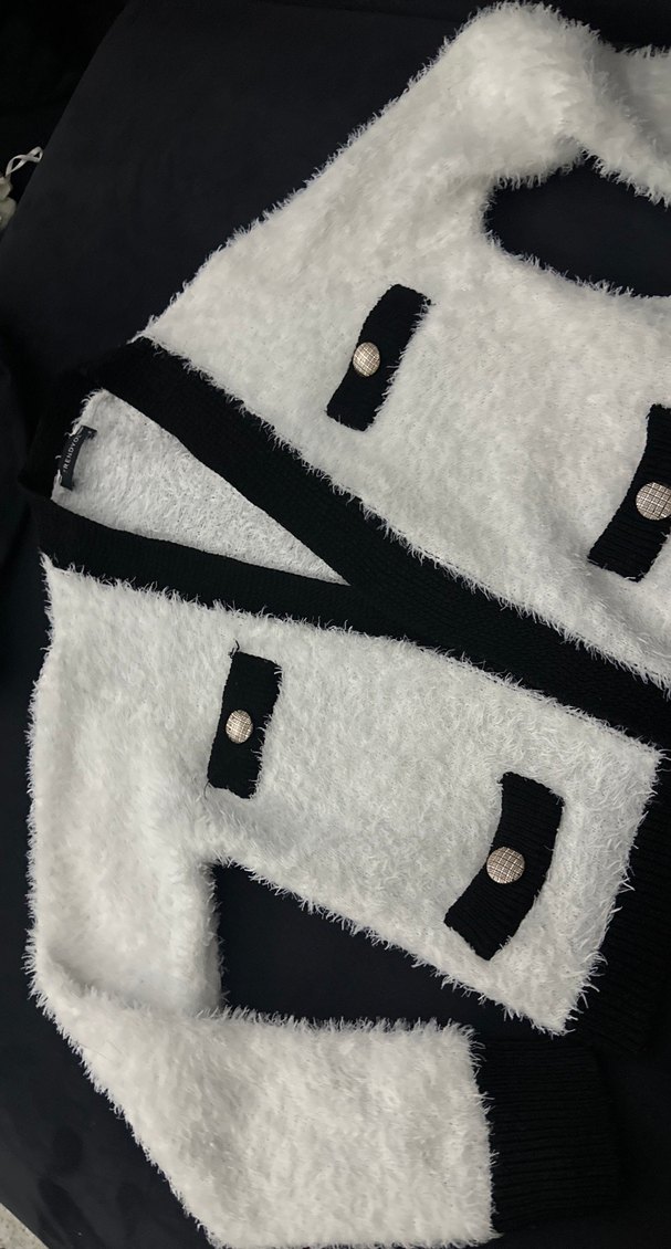 Peluş Detaylı beyaz Kadın Hırka - Görsel 2