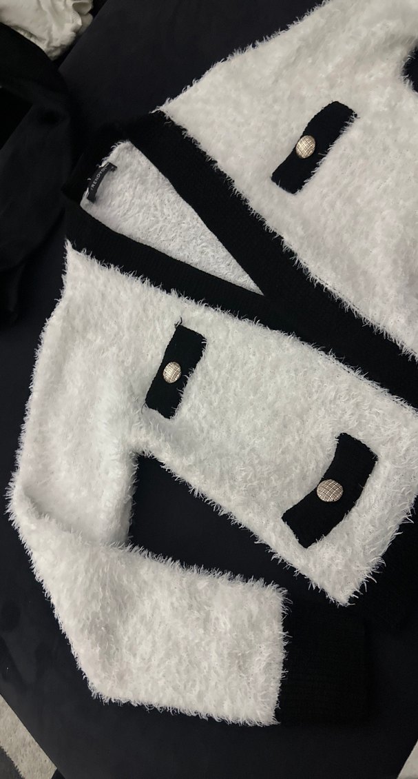 Peluş Detaylı beyaz Kadın Hırka - Görsel 3