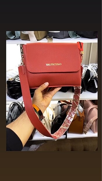 Valentino model çanta