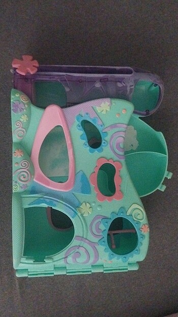 Littlest Pet Shop Evi
