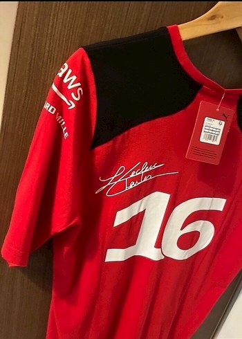 Charles Leclerc Ferrari 2023 Sezonu Pilot Tshirt