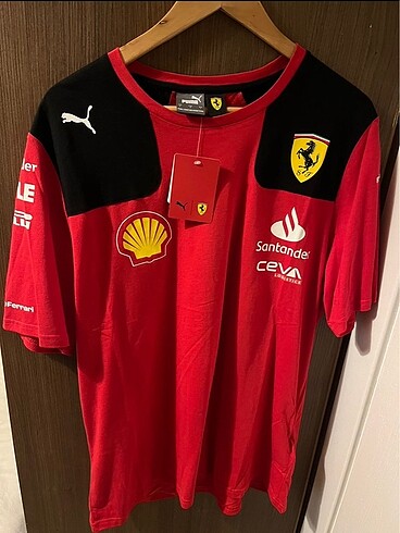 Scuderia Ferrari F1 2023 Sezonu Pilot Tshirt