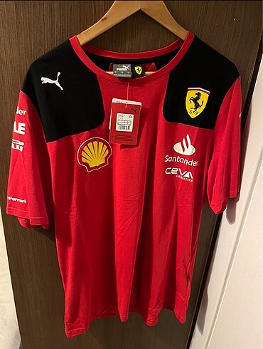 Scuderia Ferrari F1 2023 Sezonu Pilot Tshirt
