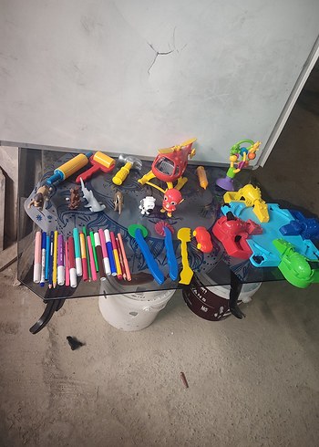 Renkli Çeşitli Oyuncak Seti