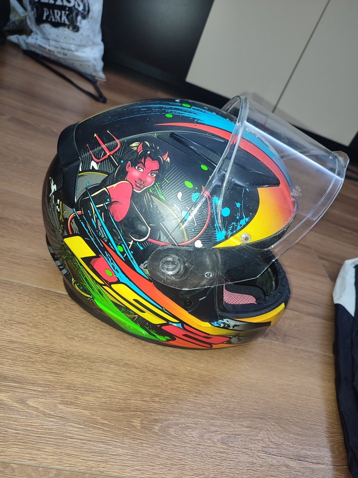 Renkli Baskılı Biker Motosiklet Kaskı s beden - Görsel 4