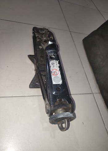 Siyah Katlanabilir Araba Krikosu detay açıklamada - Görsel 6