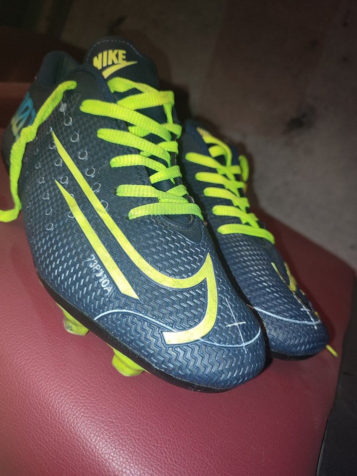 kronpon Erkek Futbol Ayakkabısı 42 numara - Görsel 2