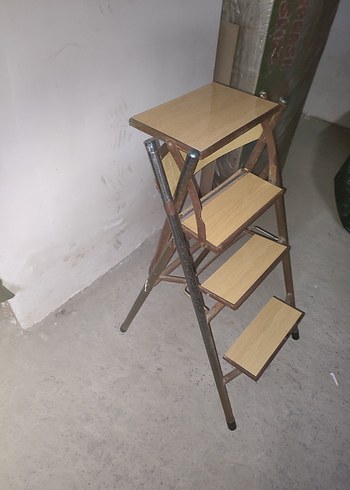 merdivene dönüşen sandalye katlanır - Görsel 2