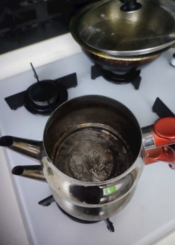 Kırmızı Saplı Çelik Çaydanlık detay açıklamada - Görsel 3