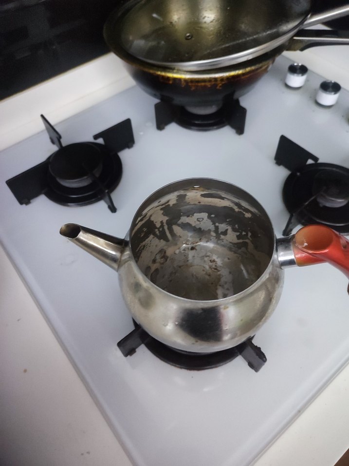 Kırmızı Saplı Çelik Çaydanlık detay açıklamada - Görsel 4