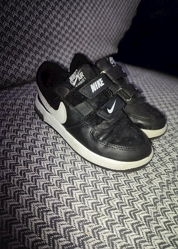 Erkek Çocuk Siyah Cırtlı Nike Spor Ayakkabısı 29 numara - Görsel 2