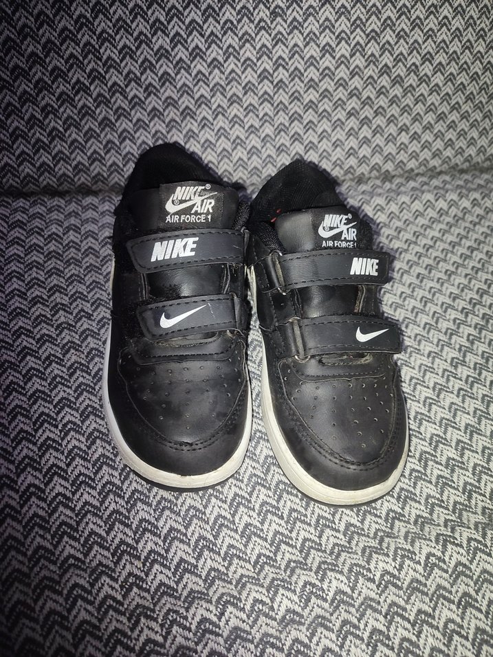 Erkek Çocuk Siyah Cırtlı Nike Spor Ayakkabısı 29 numara - Görsel 5