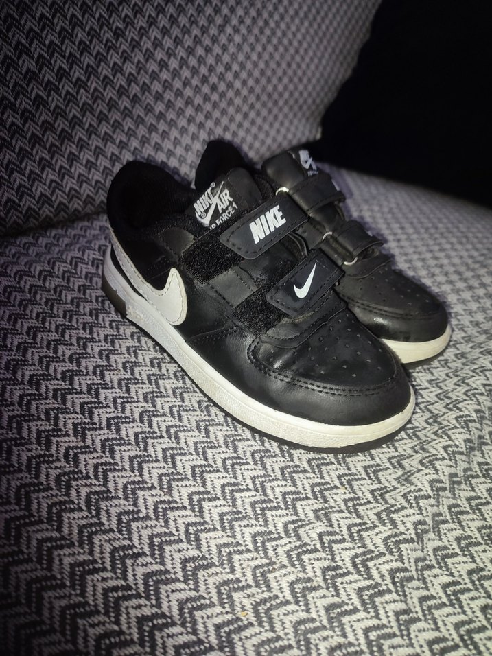 Erkek Çocuk Siyah Cırtlı Nike Spor Ayakkabısı 29 numara - Görsel 2