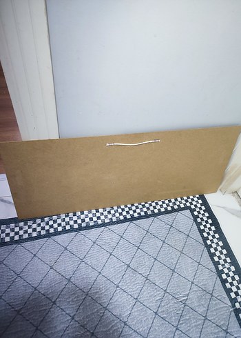 Kırmızı Şeritli Mumlar ve Doğal Objeler Tablosu - Görsel 8