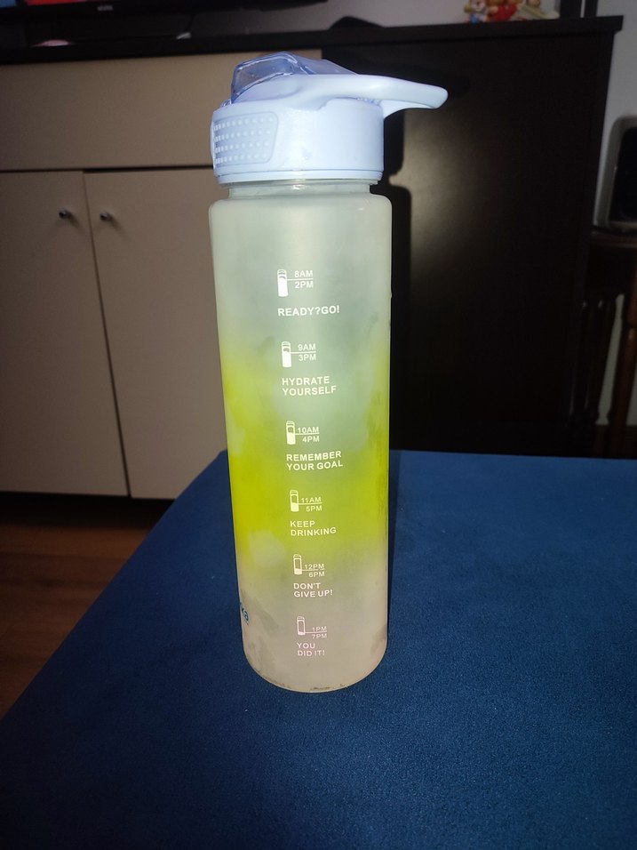 Mavi Kapaklı Renkli Su Şişesi pipetli - Görsel 2