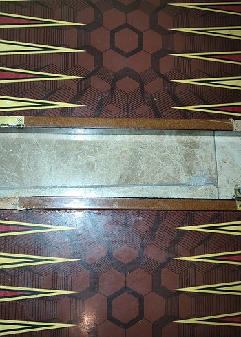 Tavla  ahşap tamir ister - Görsel 2