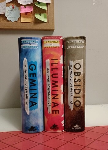 Illuminae serisi