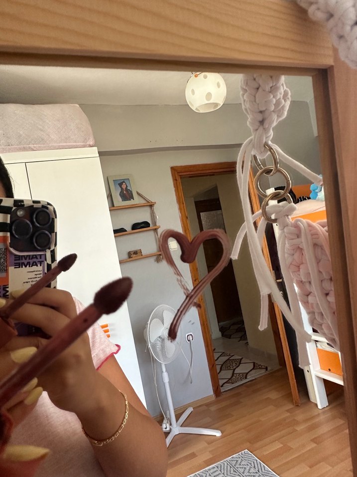 Bordo Renk Mat Ruj - Görsel 3