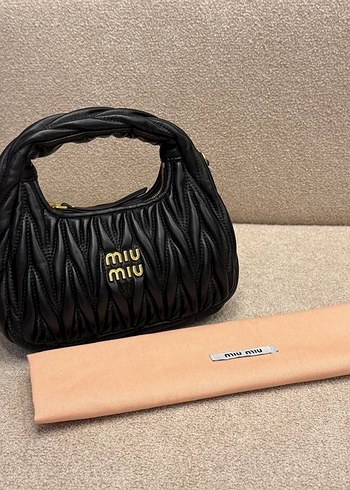Miu Miu Siyah Deri Kadın Çanta
