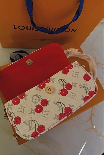 Louis Vuitton Louis Vuitton Chery Çanta