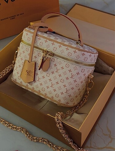 Louis Vuitton Çanta