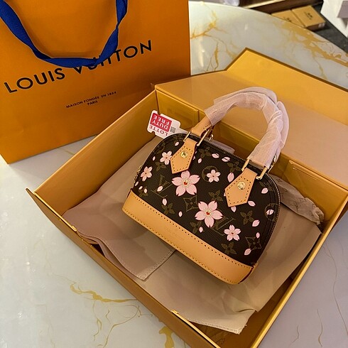 Louis Vuitton Çanta