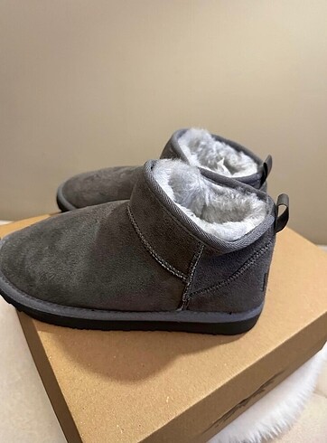 Ugg Bot