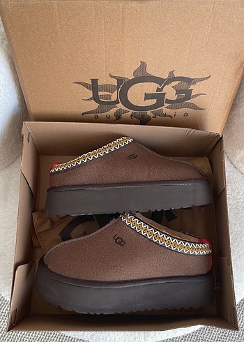 Ugg Tazz