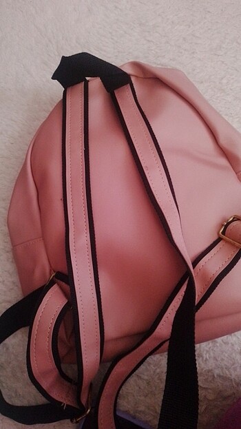 Defacto pembe 