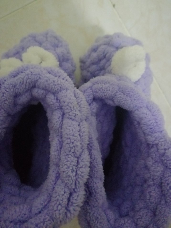 Mor Nakışlı Örgü Kız Ev Terliği - Görsel 4