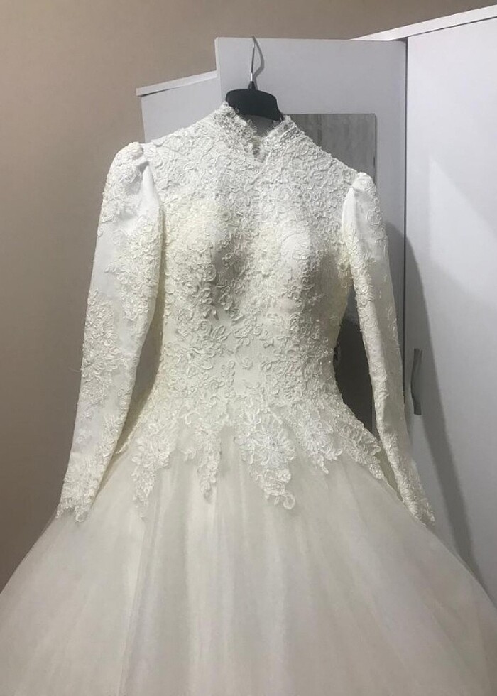 Aysira marka tesettürlü gelinlik - Görsel 3