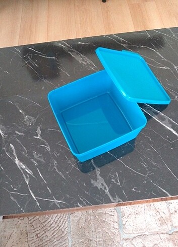 Tupperware 2lt saklama kabı 