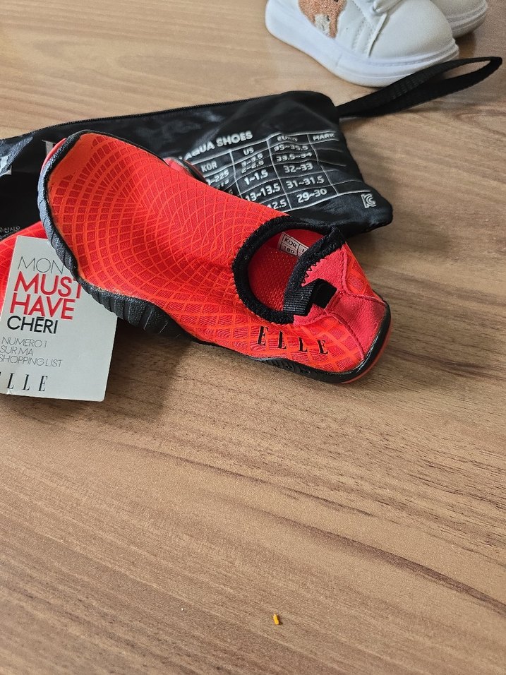 Kırmızı Baskılı Erkek Su Ayakkabısı - Görsel 2