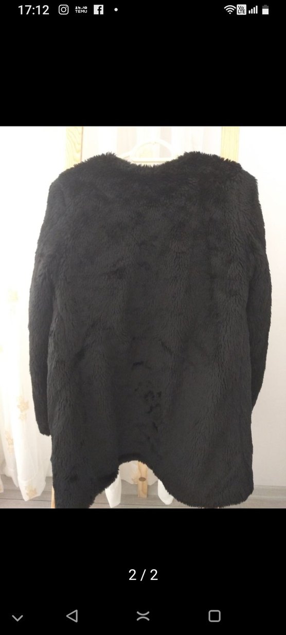 Siyah Uzun Kollu Kürk Detaylı Midi Ceket - Görsel 2