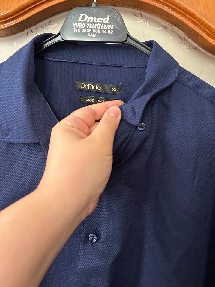 Düğmeli Lacivert Erkek Gömlek - Görsel 2