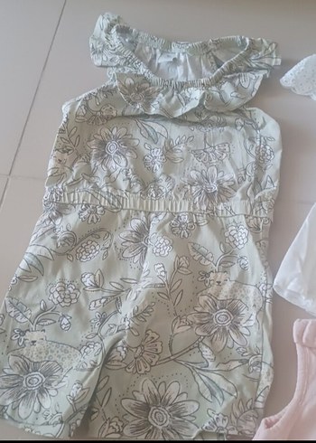 9 Ay Beden Dantel ve Nakış Detaylı Bebek Kız Kıyafet Seti