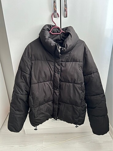 stradivarius mont