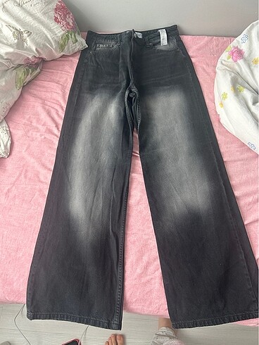 Bershka Baggy Jean