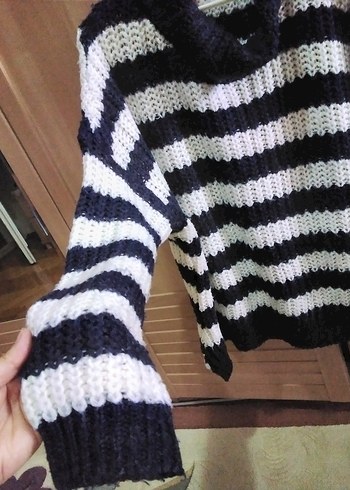 Boğazlı Çizgili Triko Kadın Kazak - Görsel 3