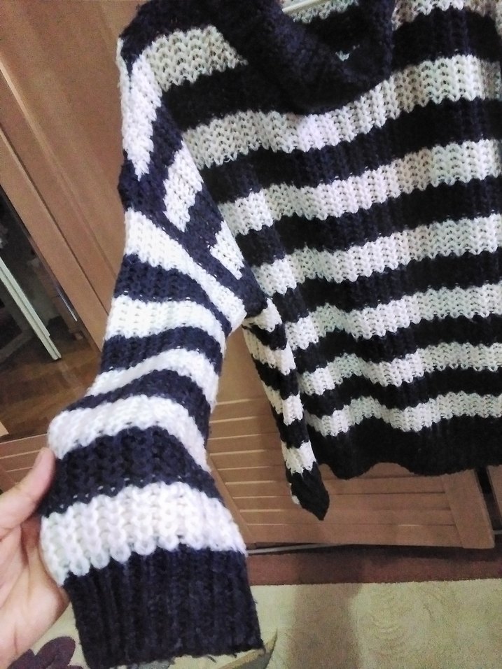 Boğazlı Çizgili Triko Kadın Kazak - Görsel 3