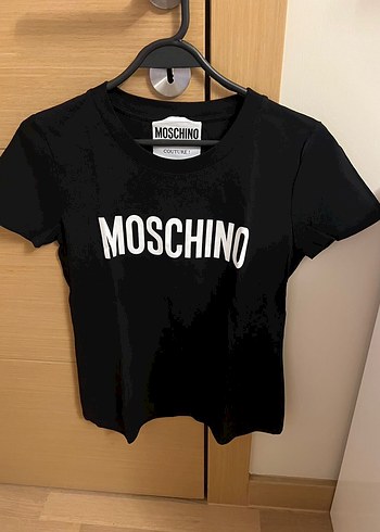 Moschino ürünü