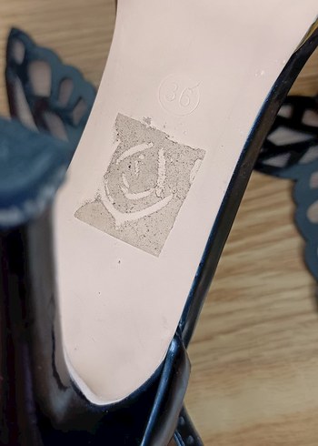 Sarı Parlak Kelebek Detaylı Stiletto - Görsel 7