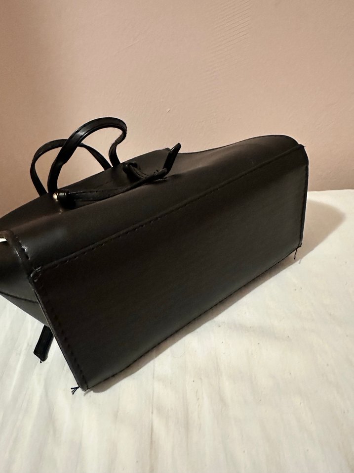 Siyah Minimalist Kadın Deri Çanta - Görsel 4