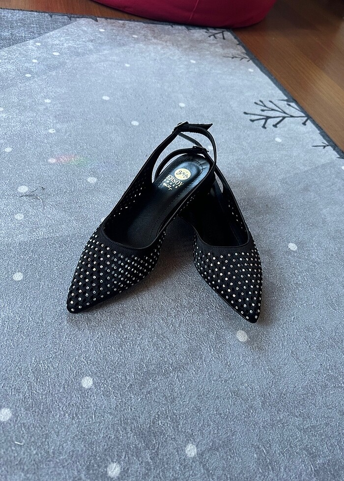 TAŞLI SİVRİ BURUN ŞIK BABET - Görsel 2