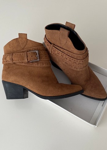 Kahverengi Süet Topuklu Kadın Bot - Görsel 2