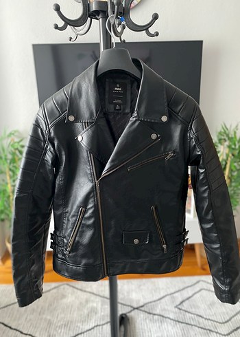 Kadın Siyah Deri Biker Ceket
