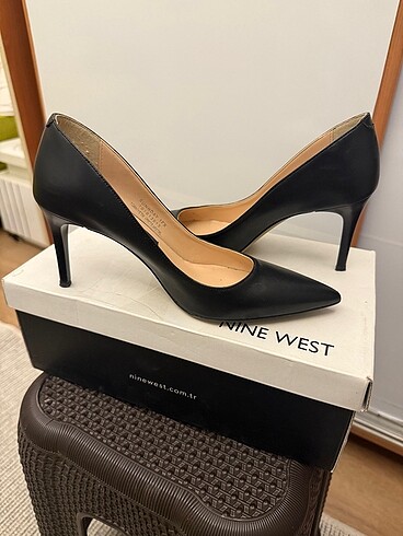 Nine West stiletto