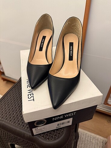 37 Beden Nine West stiletto